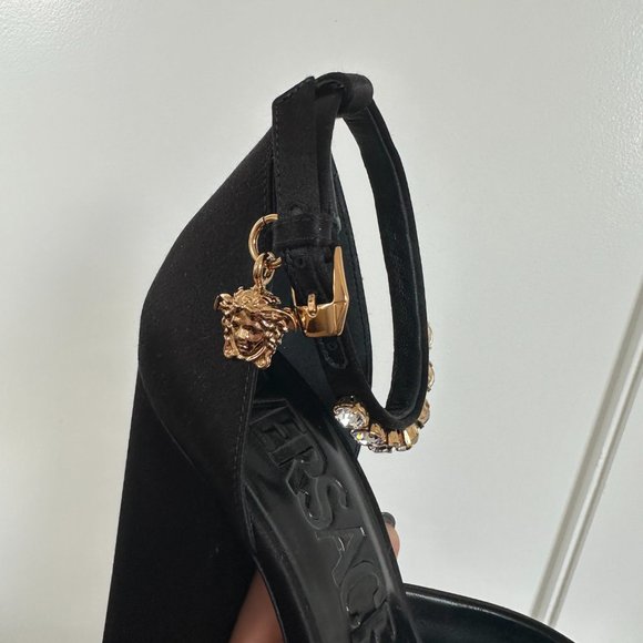 Versace Aevitas Satin Platform Pumps Ankle Strap Medusa Charm Square Toe Sz 38.5 - Picture 4 of 10